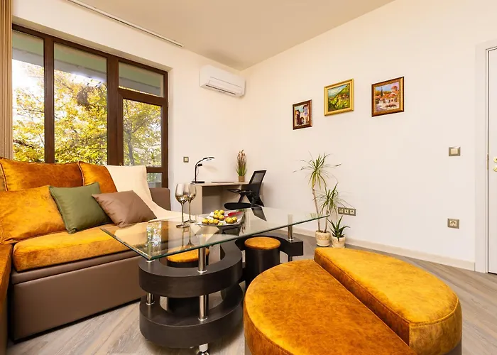 Lägenhet Two Bedroom Karavelov With Private Parking Medical Plovdiv