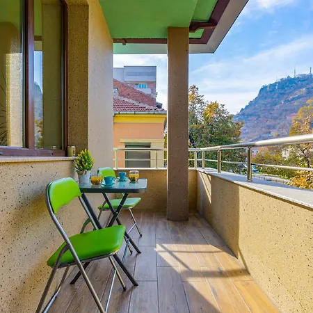 Two Bedroom Karavelov With Private Parking Medical Plovdiv