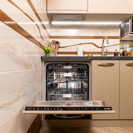 Two Bedroom Karavelov With Private Parking Medical Apartment Plovdiv