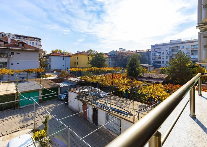 Two Bedroom Karavelov With Private Parking Medical Apartamento *