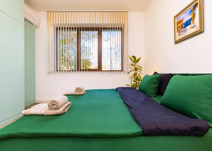 Apartamento Two Bedroom Karavelov With Private Parking Medical *